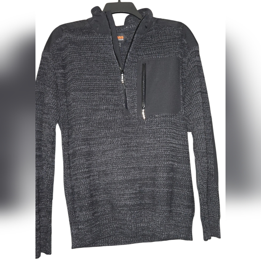 Men's Gray Zip-Up Sweater with Pocket